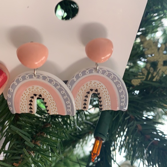 BNWT Rainbow Earrings - Picture 2 of 2